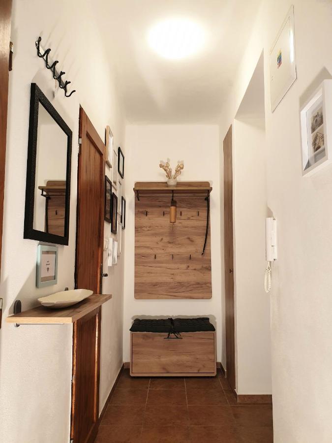 Apartman Central, Self Check In 24 H, Free Parking Besztercebánya Kültér fotó