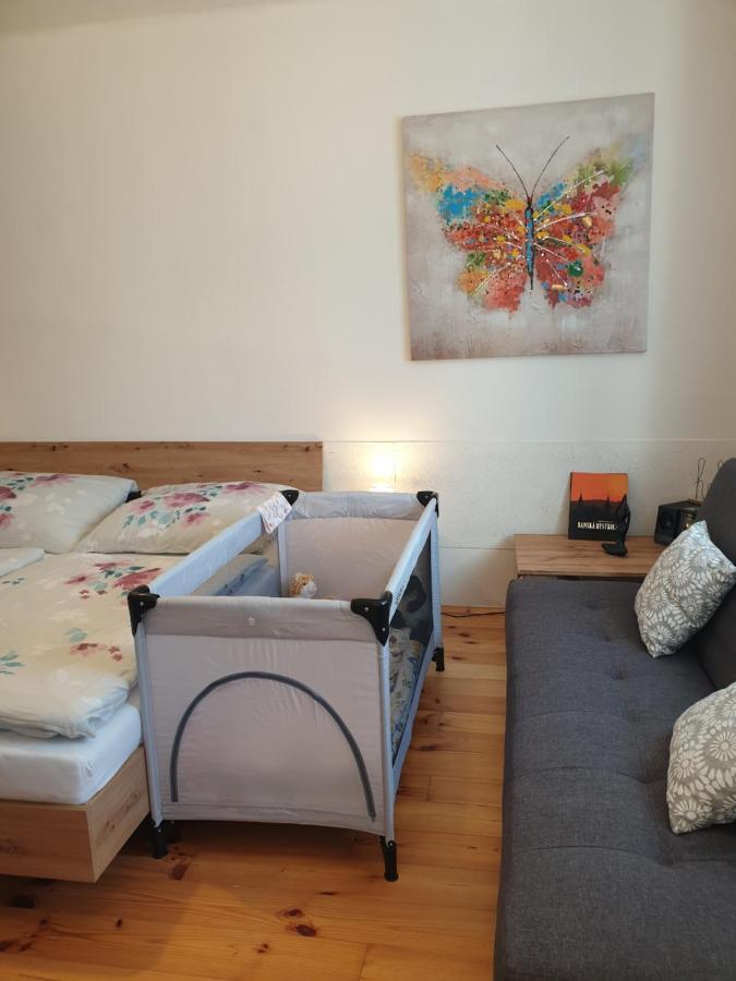 Apartman Central, Self Check In 24 H, Free Parking Besztercebánya Kültér fotó